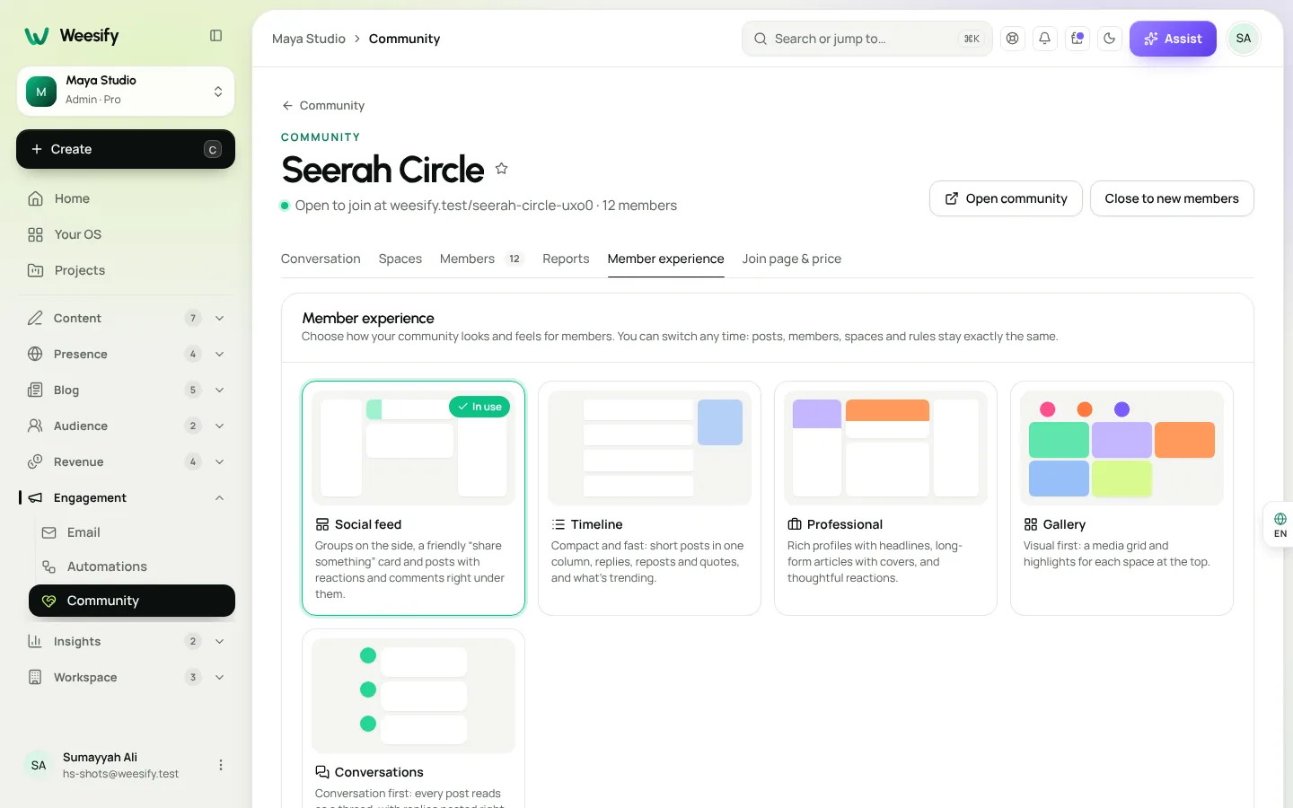 The Member experience tab in Weesify showing five community experience cards with one marked In use
